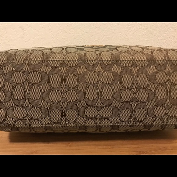 Authentic Coach - Picture 3 of 8